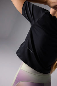 CAMISETA MUJER TRAIN NEGRA