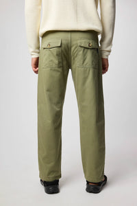 IGUANA GREEN PATCHED STRAIGHT PANT