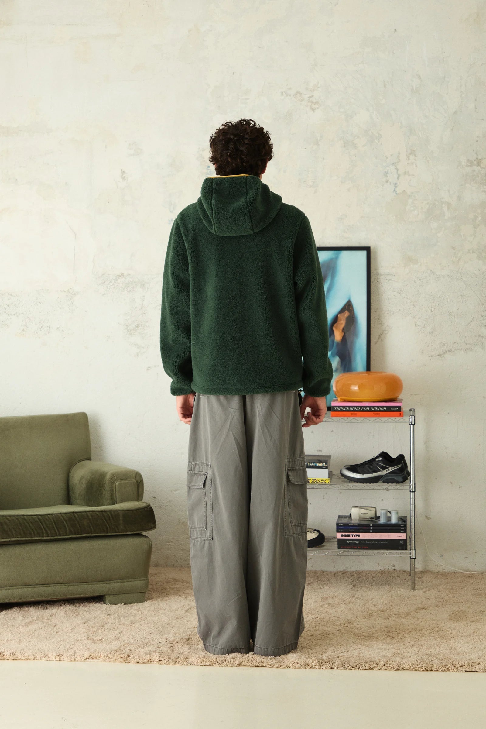 PACK SUDADERA CON CAPUCHA POLAR CAVE CAQUI + CAMISETA MANGA LARGA JOURNAL TREKKING GREEN