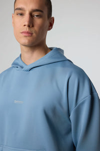 SUDADERA CON CAPUCHA TECH LIGHT BLUE