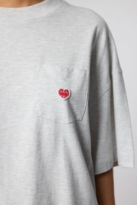 LIGHT GREY MELANGE HEART POCKET TEE