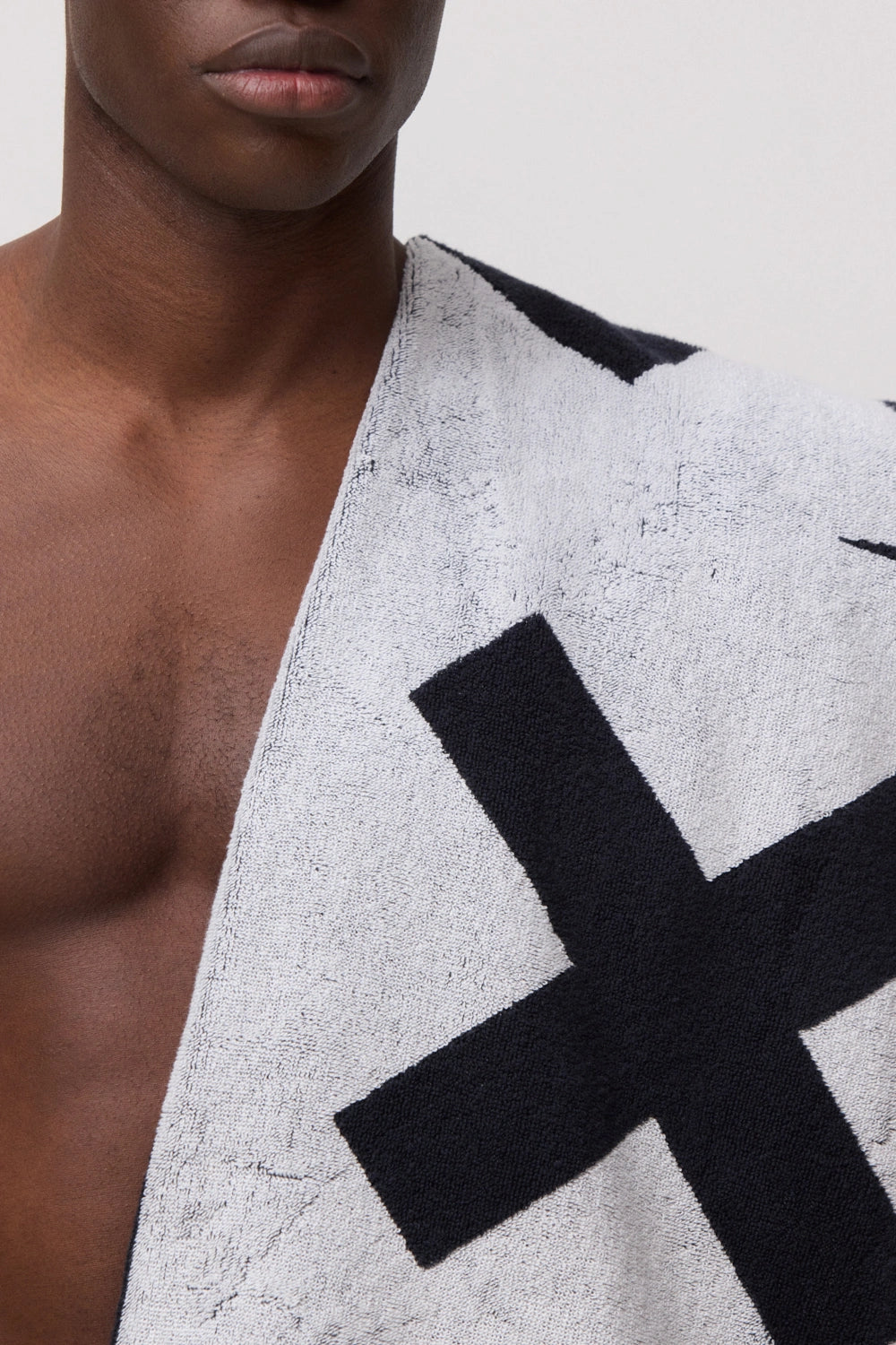NAVY GRAVITY TOWEL