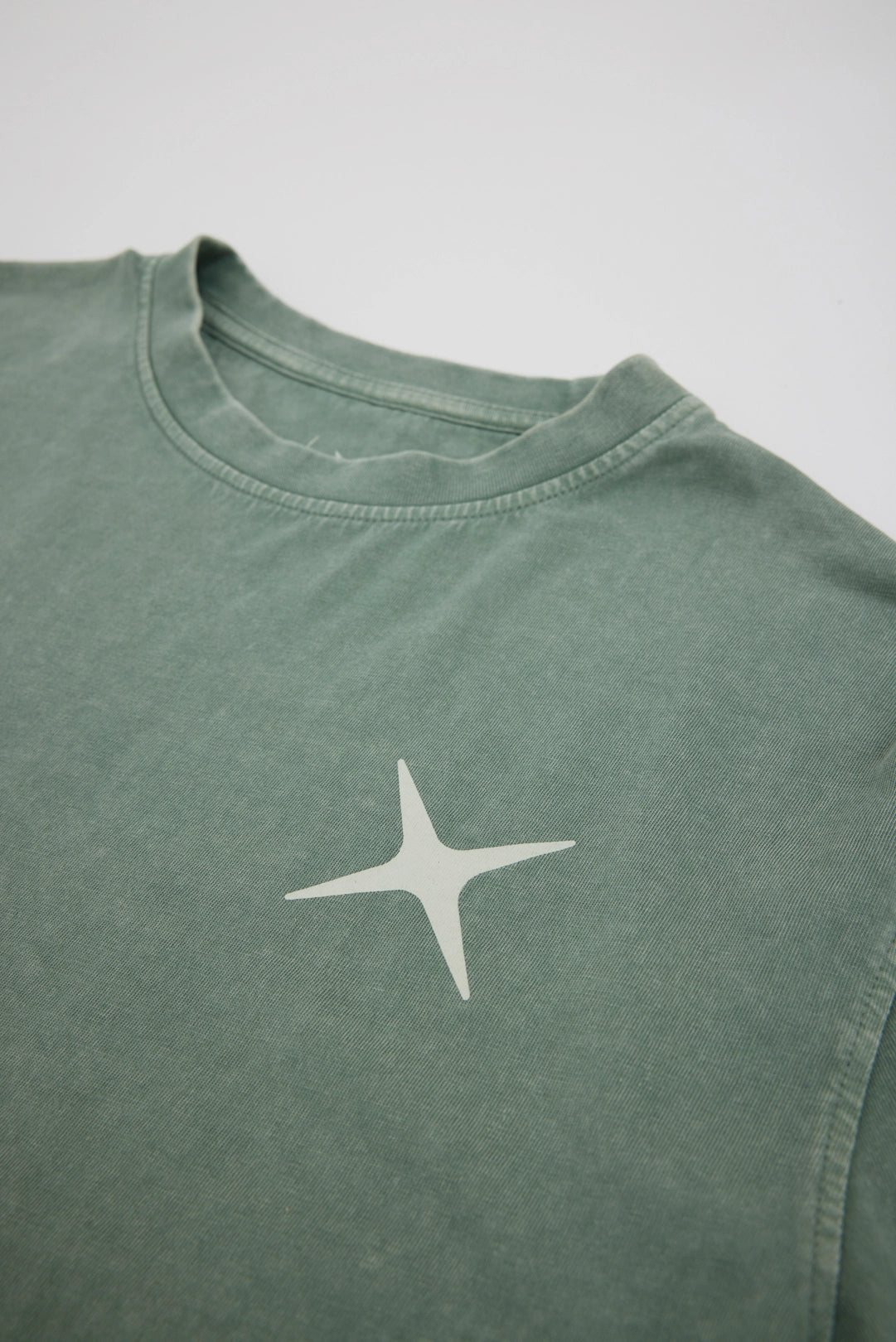 OLIVE GREEN WASHED CROSS WOMAN TEE