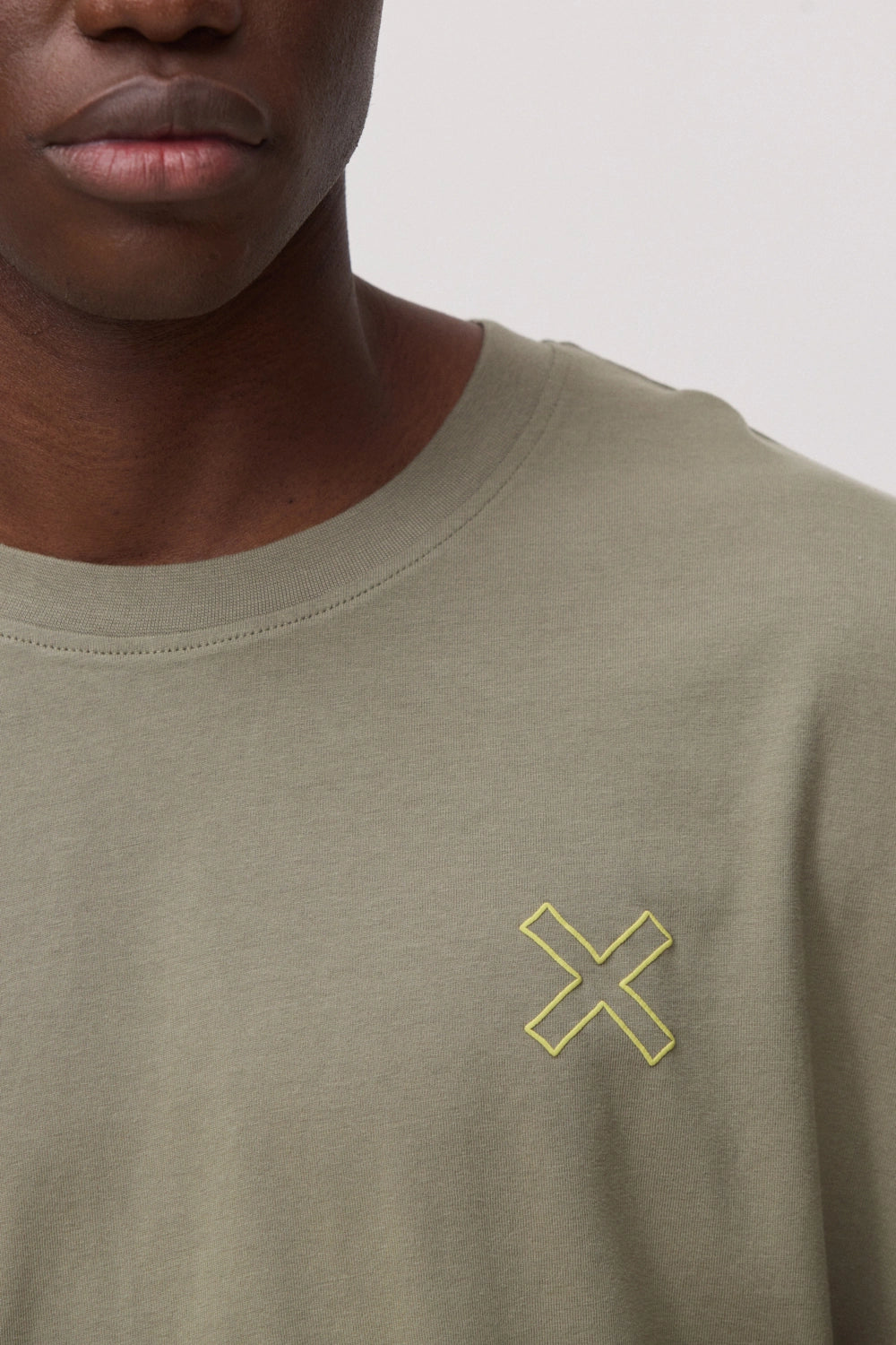 OLIVE GREEN REEF TEE