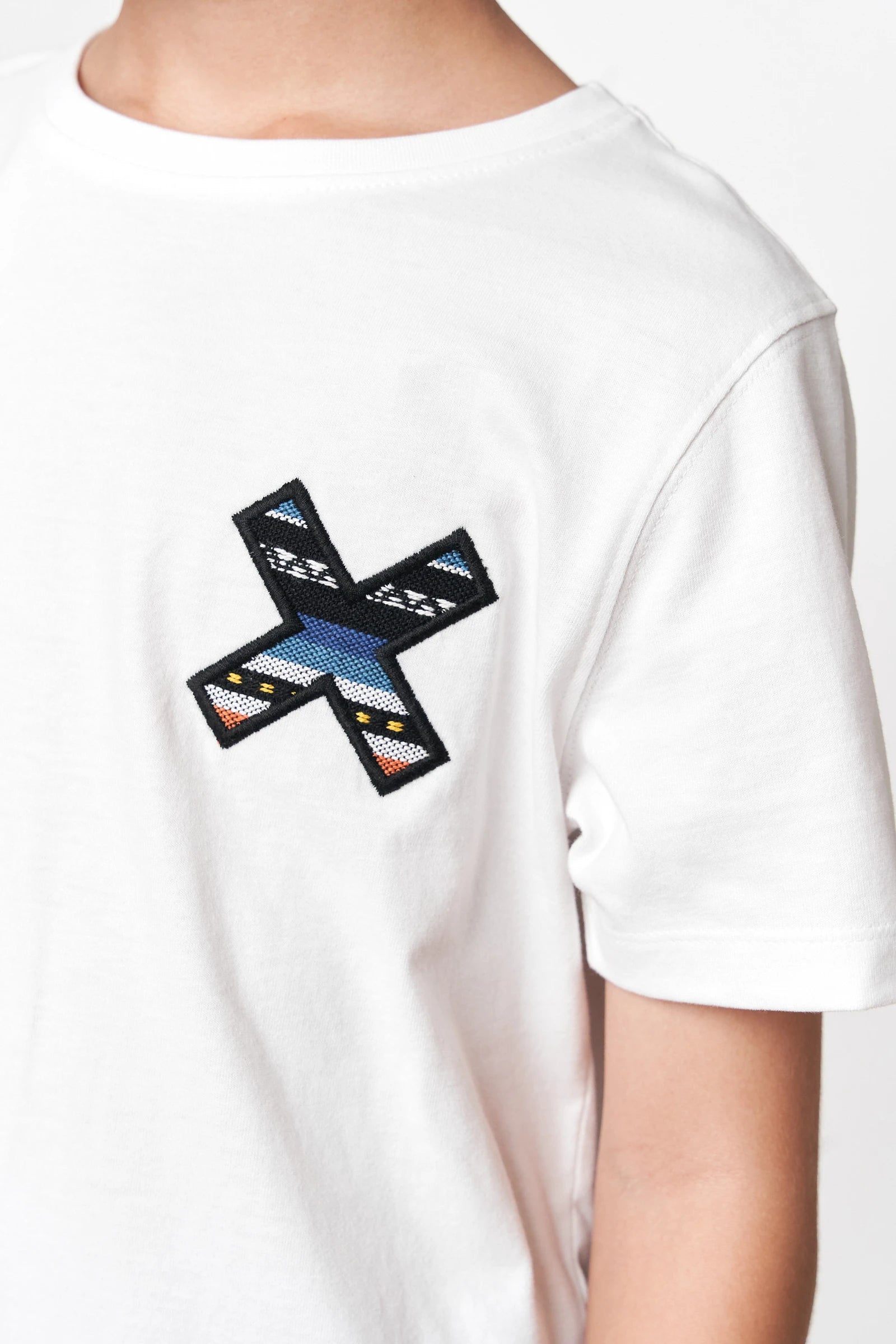 WHITE CLASSIC KIDS TEE